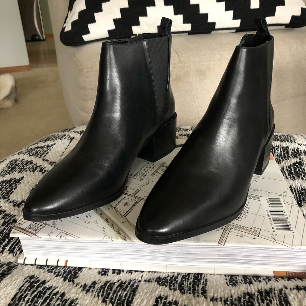 NWT zara block heel elastic leather boot